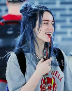 Billie Eilish Canter La Colonna Sonora Del 25 James Bond Billie Eilish Canter La Colonna Sonora Del 25 James Bond
