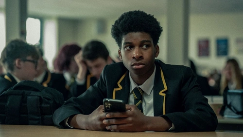 Bullismo e manosfera: the dark side of Adolescence 1